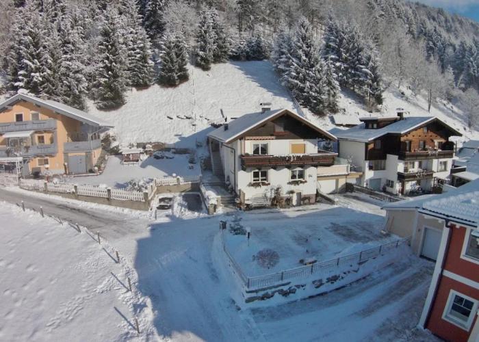 Spacious Apartment in Stuhlfelden near Ski Area