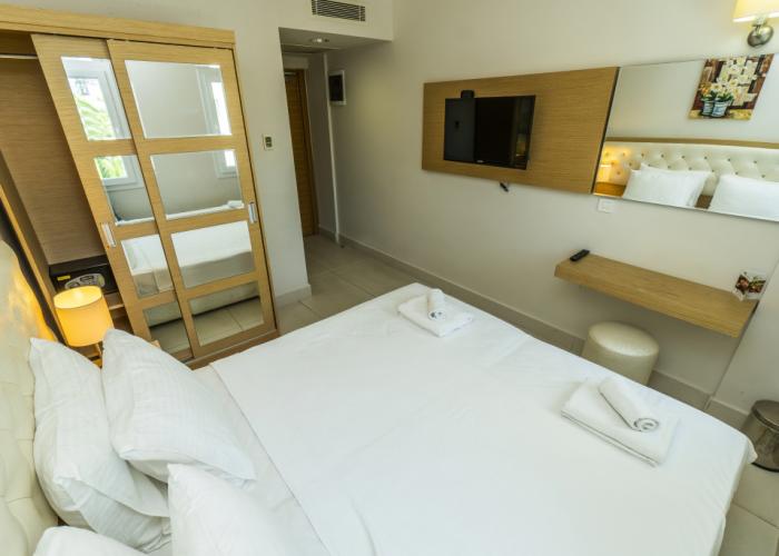 Dragut Point North Hotel