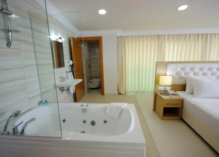 Dragut Point North Hotel