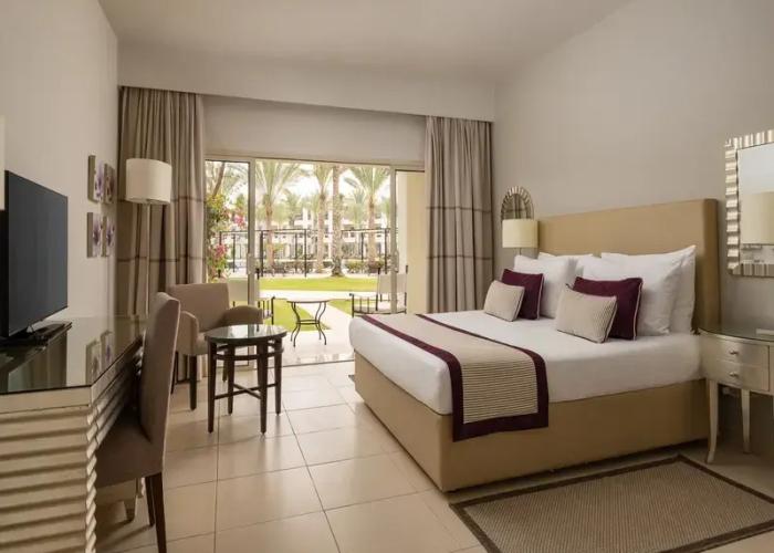 JAZ Elite Crystal, Almaza Bay