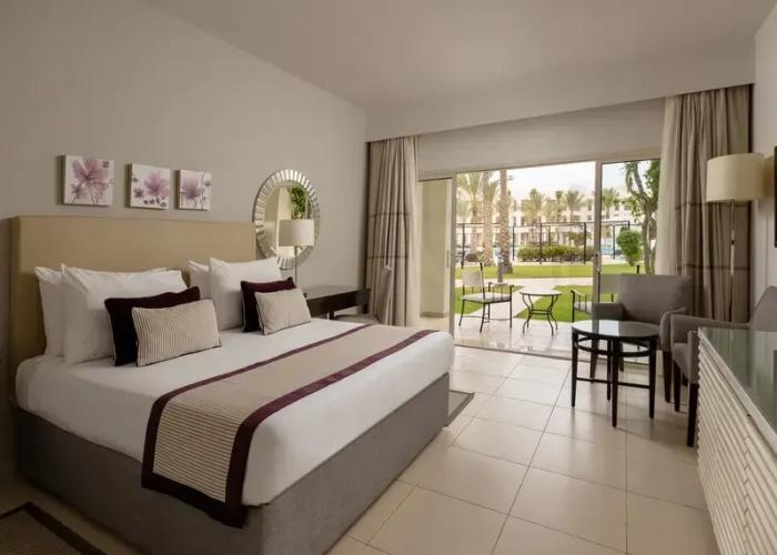 JAZ Elite Crystal, Almaza Bay