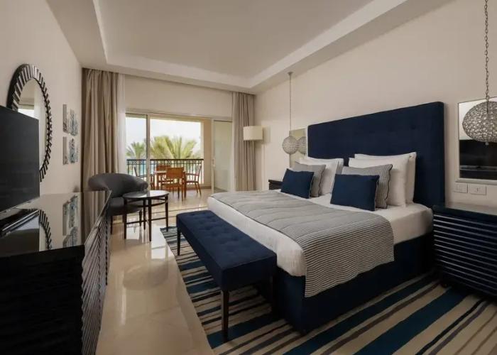 JAZ Elite Crystal, Almaza Bay