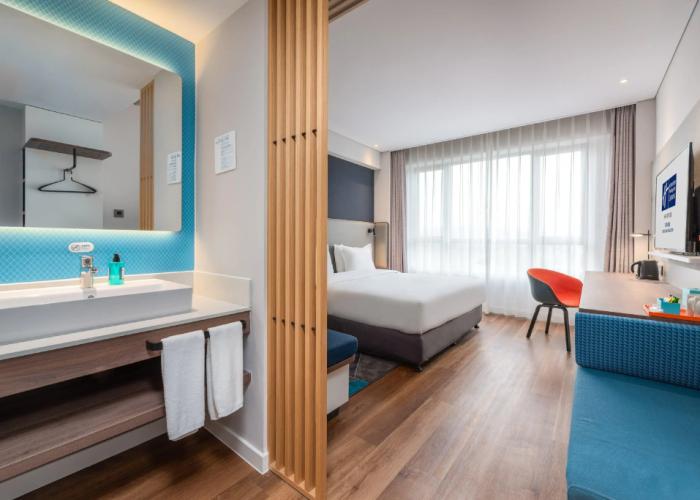 Holiday Inn Express Dongyang Hengdian by IHG
