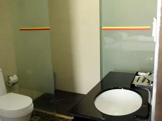 Xingcheng Hotel (Hengdian Huaxia Avenue)