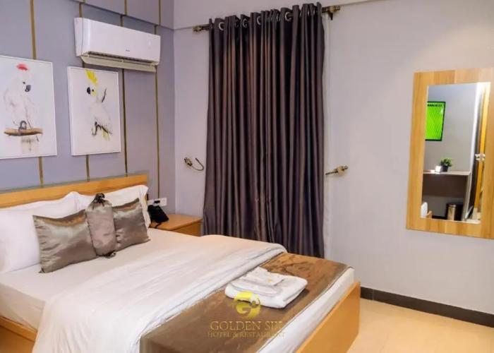 Golden Six Hotel & Restaurant
