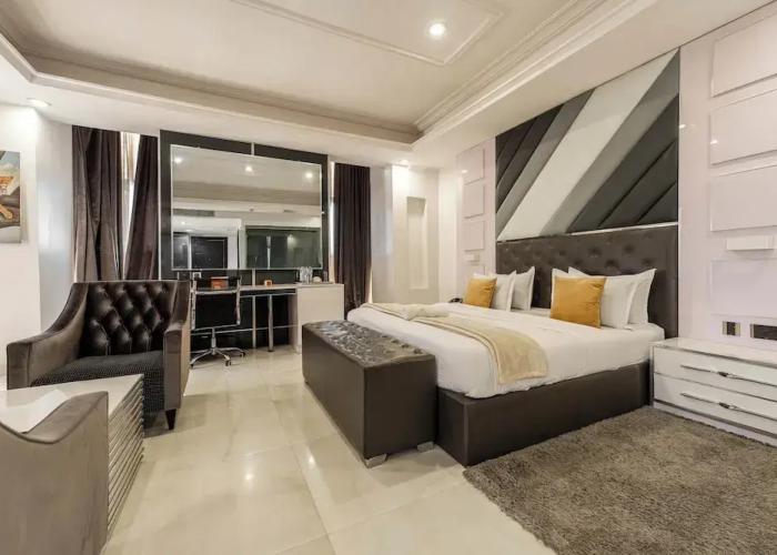 George Residence TLC