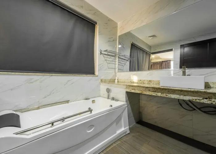 George Residence TLC