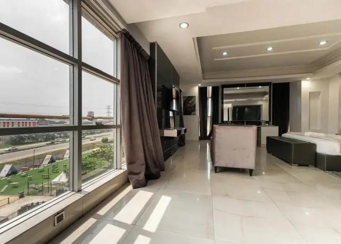 George Residence TLC