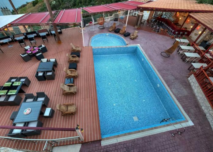 Diamond Suites