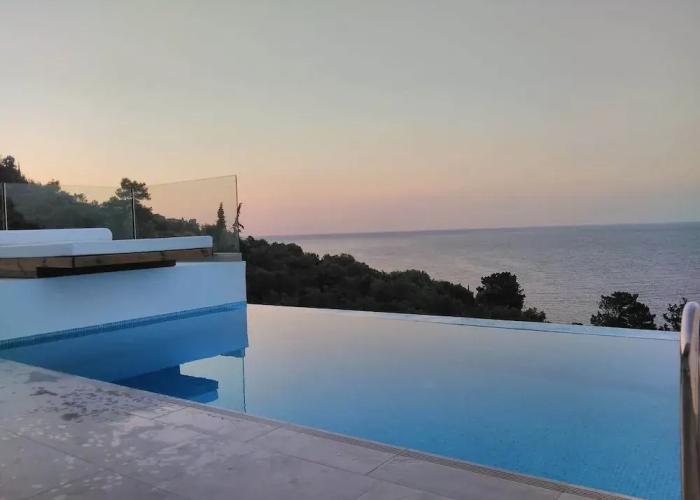 Fiore Suites