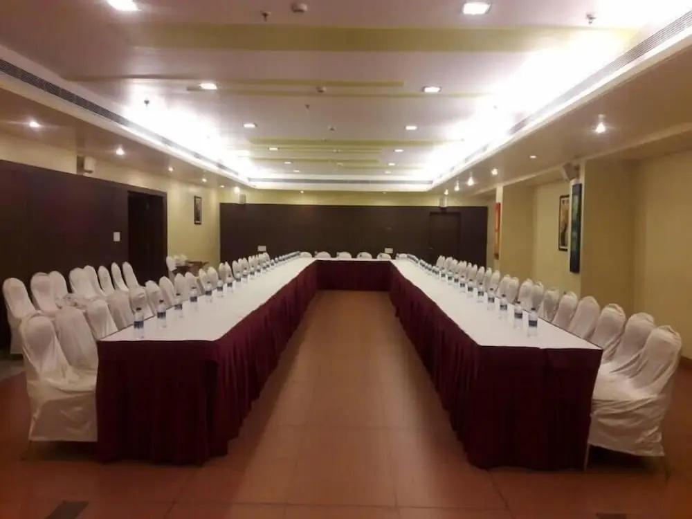 фото Hotel EEFA
