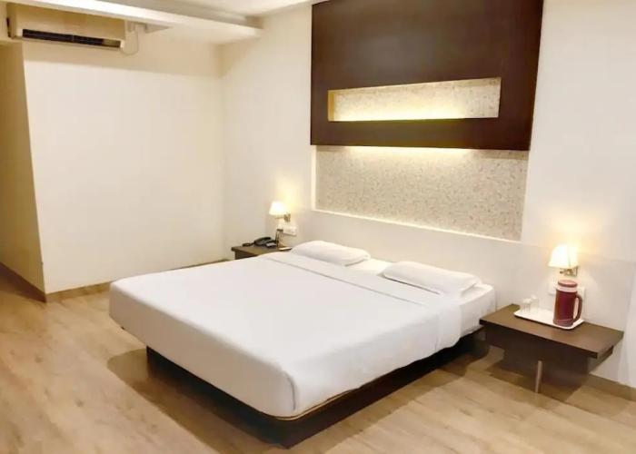 Hotel Adarsha Palace