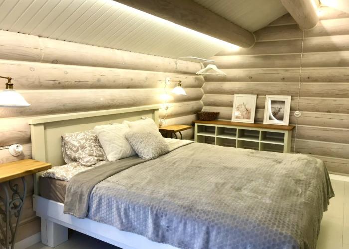 Dom na skale s vidom na ozero Private house