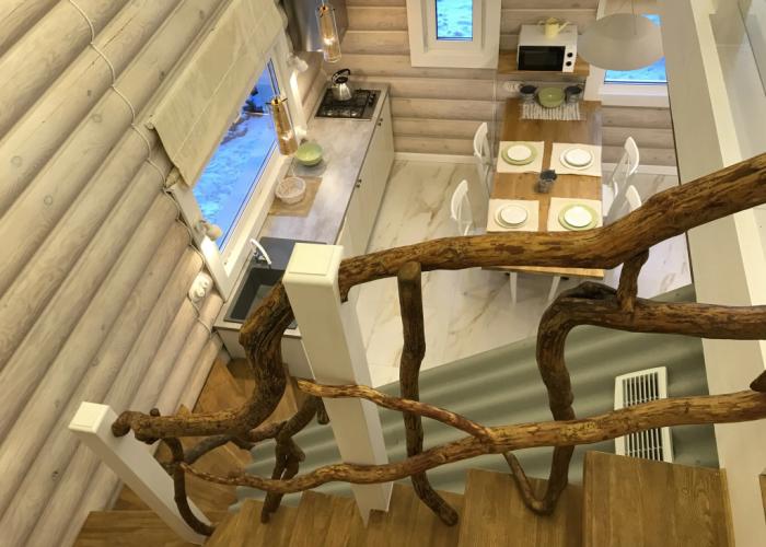 Dom na skale s vidom na ozero Private house