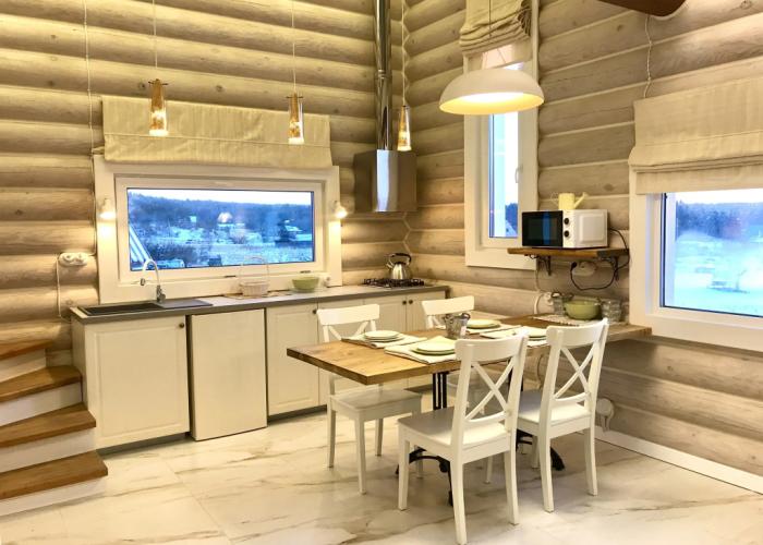 Dom na skale s vidom na ozero Private house