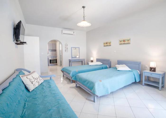 Hotel Monolithia