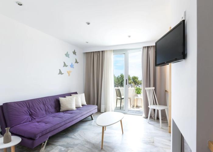 Memories Beach Hotel