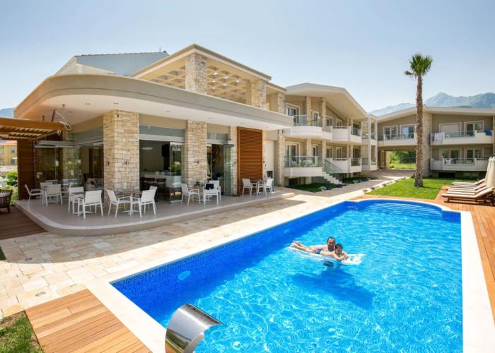 Lobelia Luxury Suites