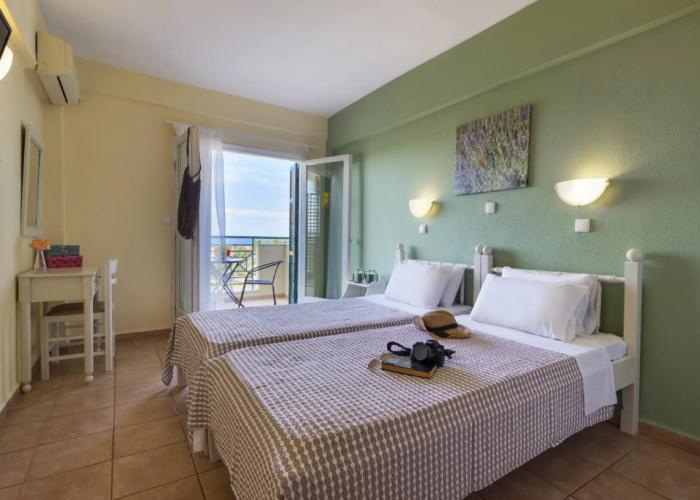 Julia Hotel