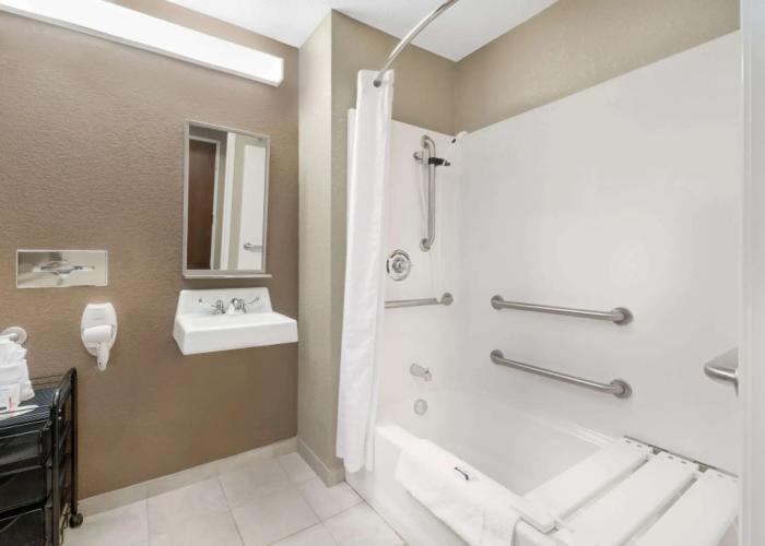 Microtel Inn & Suites by Wyndham Williston