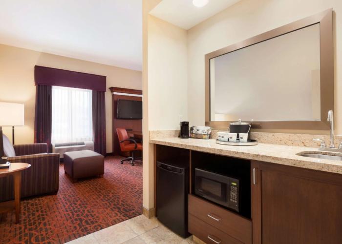 Hampton Inn & Suites Williston