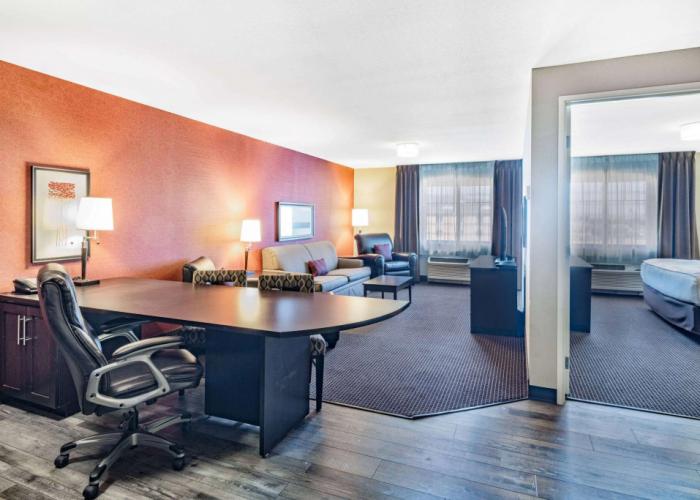 Hawthorn Suites by Wyndham Williston