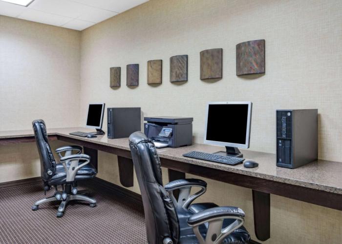 Hawthorn Suites by Wyndham Williston