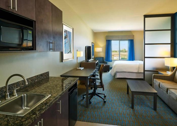 Four Points by Sheraton Williston