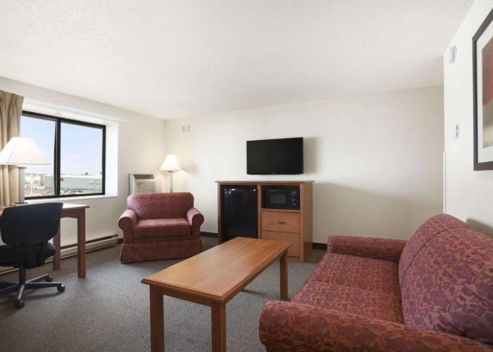 Super 8 by Wyndham Williston ND