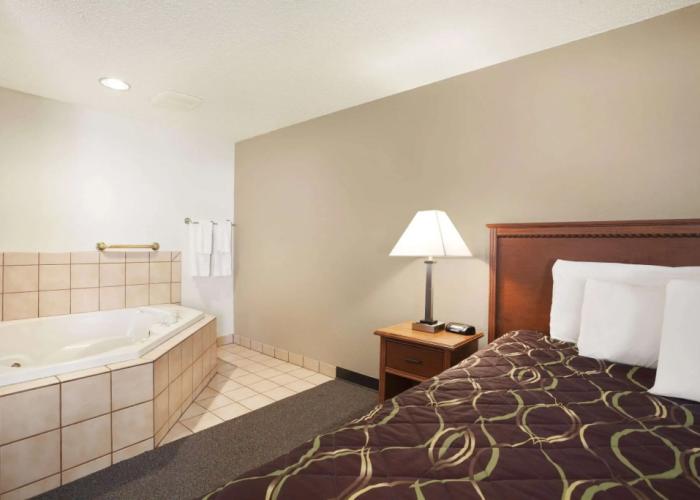 Super 8 by Wyndham Williston ND