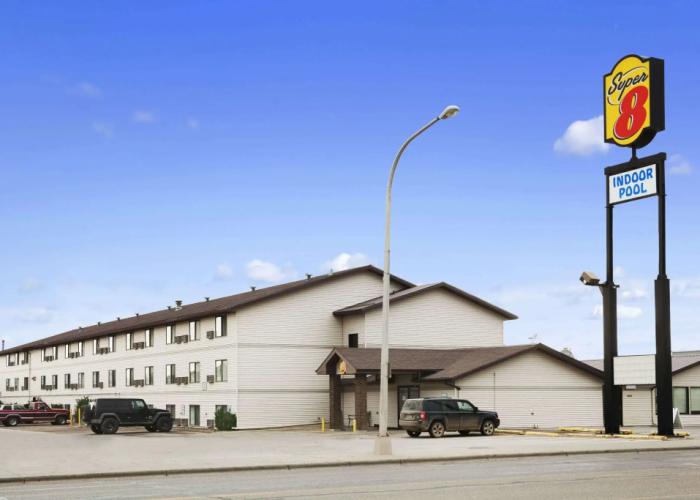 Super 8 by Wyndham Williston ND