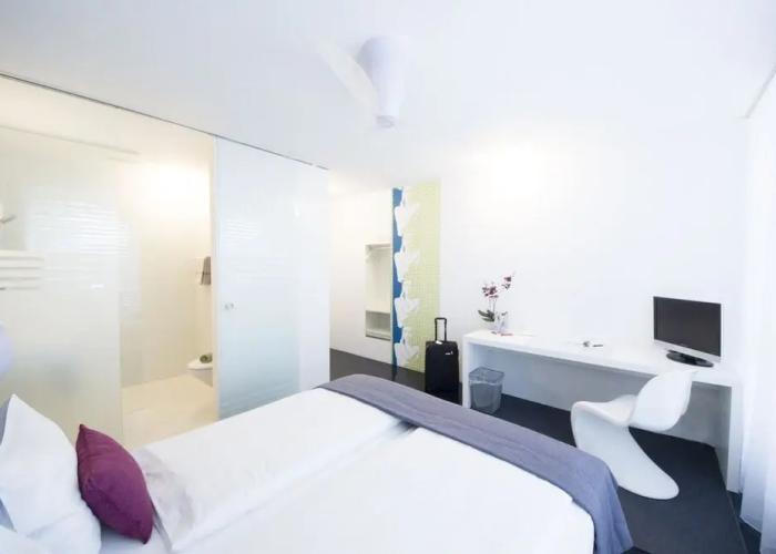 Sky Motel