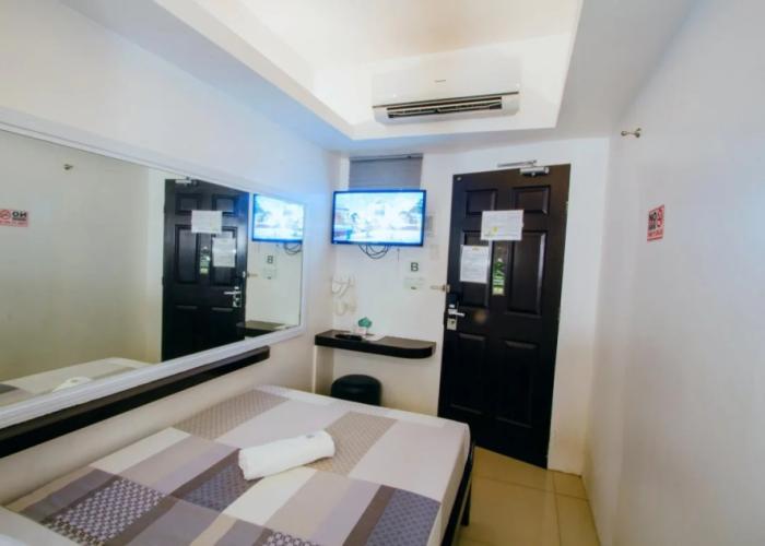 JJ Midcity Inn