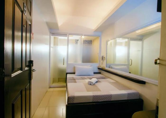 JJ Midcity Inn