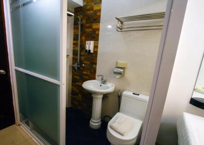 JJ Midcity Inn