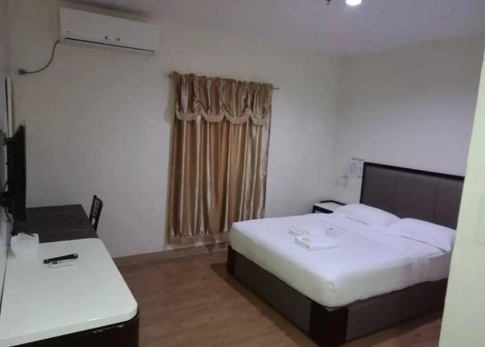 Meaco Royal Hotel - Tabaco
