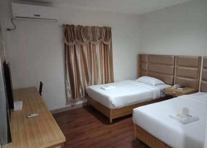 Meaco Royal Hotel - Tabaco