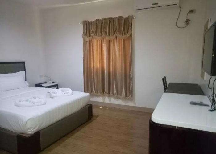 Meaco Royal Hotel - Tabaco