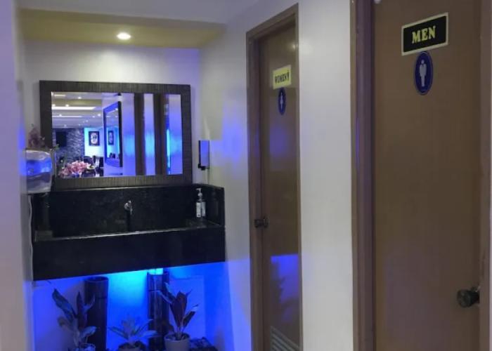 Royal Mansion Hotel