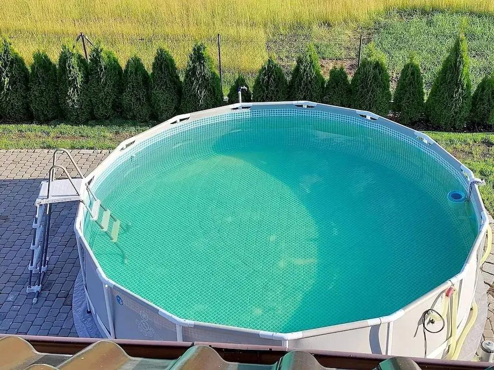 Apartment With a Swimming Pool in Stepniczka