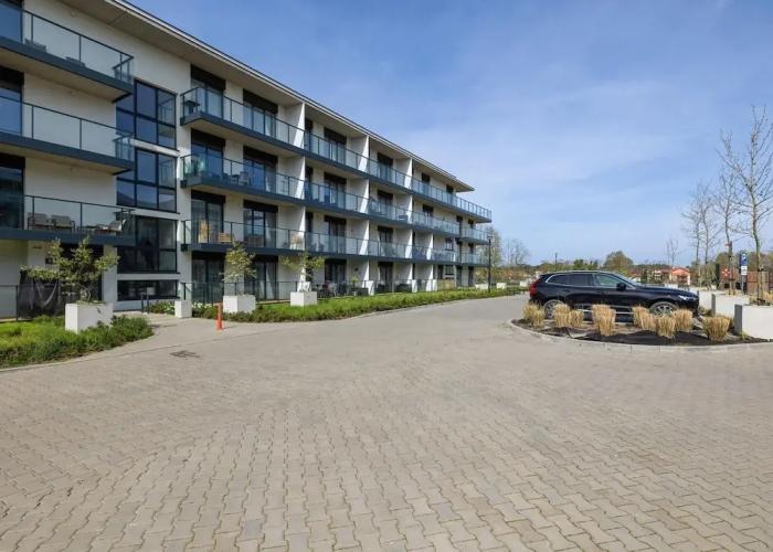 Apartment Overlooking the River, Pool, Dziwnow