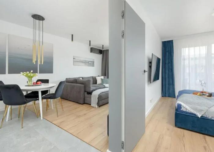 Apartment Overlooking the River, Pool, Dziwnow