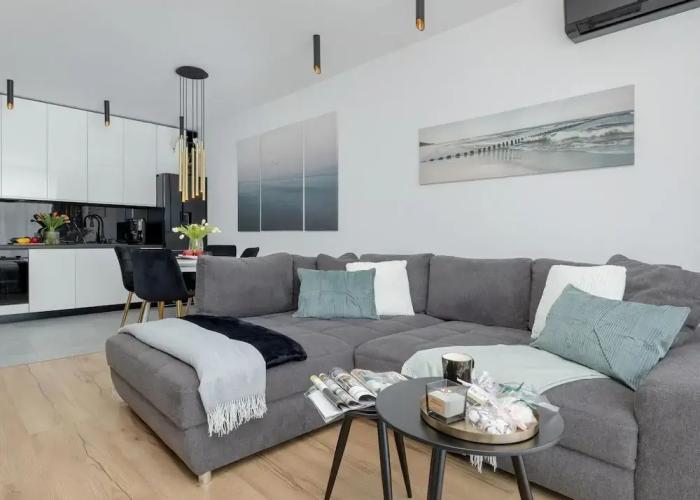 Apartment Overlooking the River, Pool, Dziwnow