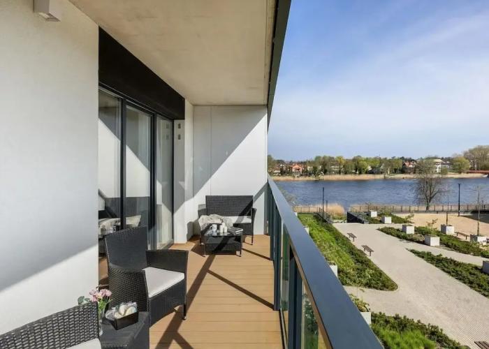 Apartment Overlooking the River, Pool, Dziwnow