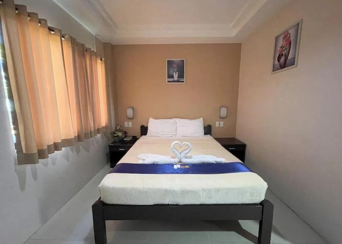 Argao Seabreeze Hotel powered by Cocotel