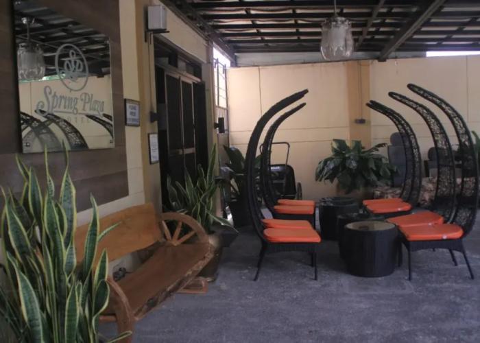 Spring Plaza Hotel