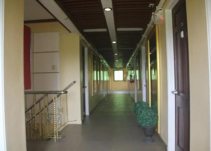 Spring Plaza Hotel