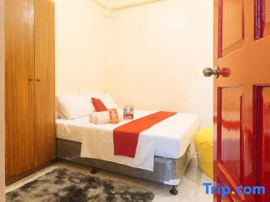 RedDoorz @ V-Cloud Hills Near de La Salle Dasmarinas Cavite