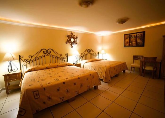 Hotel Hacienda del Sol