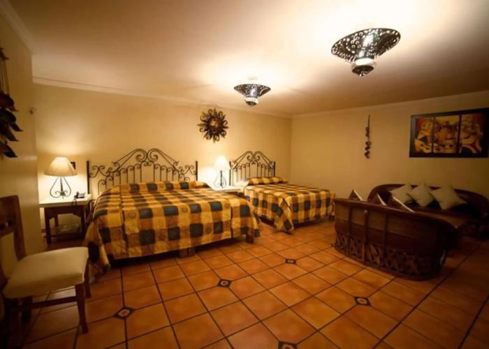 Hotel Hacienda del Sol